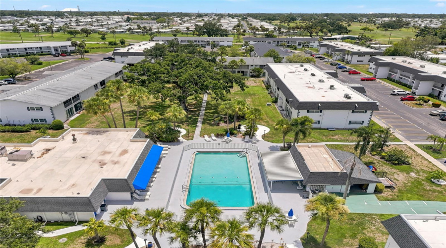 Bradenton, Florida 34207, 2 Bedroom Bedrooms, ,2 Bathroombathrooms,Residential,For Sale,46Th Avenue,0,Mfrtb8525764