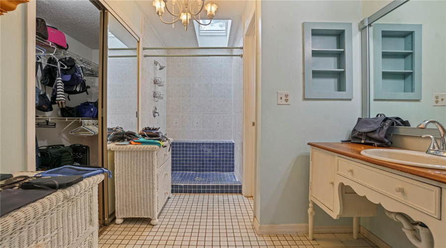 Kissimmee, Florida 34758, 3 Bedroom Bedrooms, ,2 Bathroombathrooms,Residential,For Sale,Harland,0,Mfro6419139