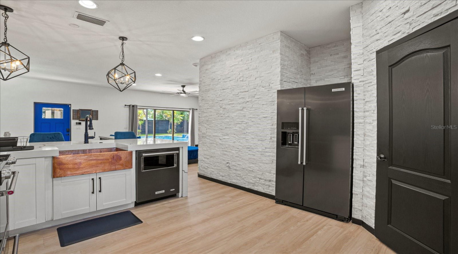 Sarasota, Florida 34237, 3 Bedroom Bedrooms, ,2 Bathroombathrooms,Residential,For Sale,Shade,0,Mfrn6143460