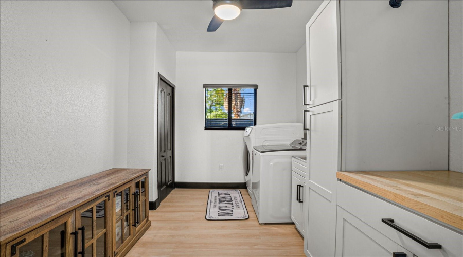 Sarasota, Florida 34237, 3 Bedroom Bedrooms, ,2 Bathroombathrooms,Residential,For Sale,Shade,0,Mfrn6143460