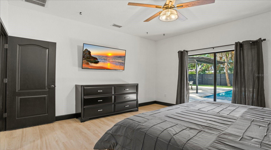 Sarasota, Florida 34237, 3 Bedroom Bedrooms, ,2 Bathroombathrooms,Residential,For Sale,Shade,0,Mfrn6143460