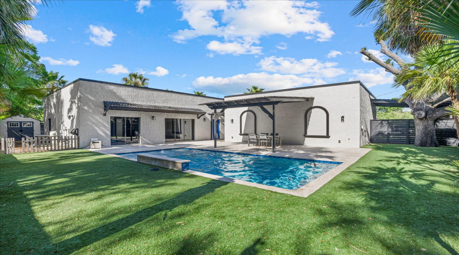 Sarasota, Florida 34237, 3 Bedroom Bedrooms, ,2 Bathroombathrooms,Residential,For Sale,Shade,0,Mfrn6143460