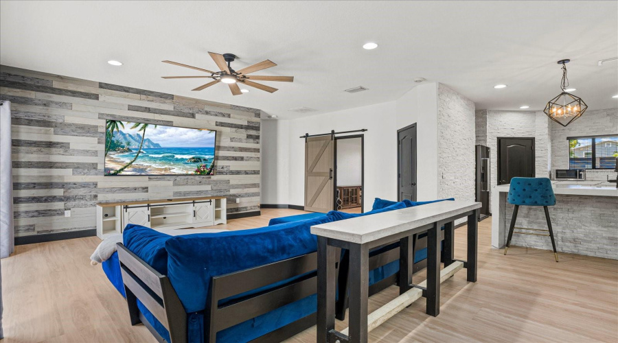 Sarasota, Florida 34237, 3 Bedroom Bedrooms, ,2 Bathroombathrooms,Residential,For Sale,Shade,0,Mfrn6143460