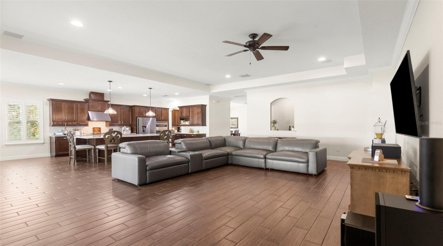 Tampa, Florida 33624, 4 Bedroom Bedrooms, ,3 Bathroombathrooms,Residential,For Sale,Lakecastle,0,Mfrtb8513935