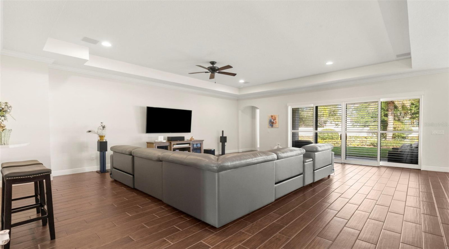 Tampa, Florida 33624, 4 Bedroom Bedrooms, ,3 Bathroombathrooms,Residential,For Sale,Lakecastle,0,Mfrtb8513935