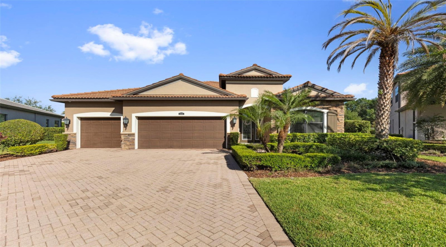 Tampa, Florida 33624, 4 Bedroom Bedrooms, ,3 Bathroombathrooms,Residential,For Sale,Lakecastle,0,Mfrtb8513935