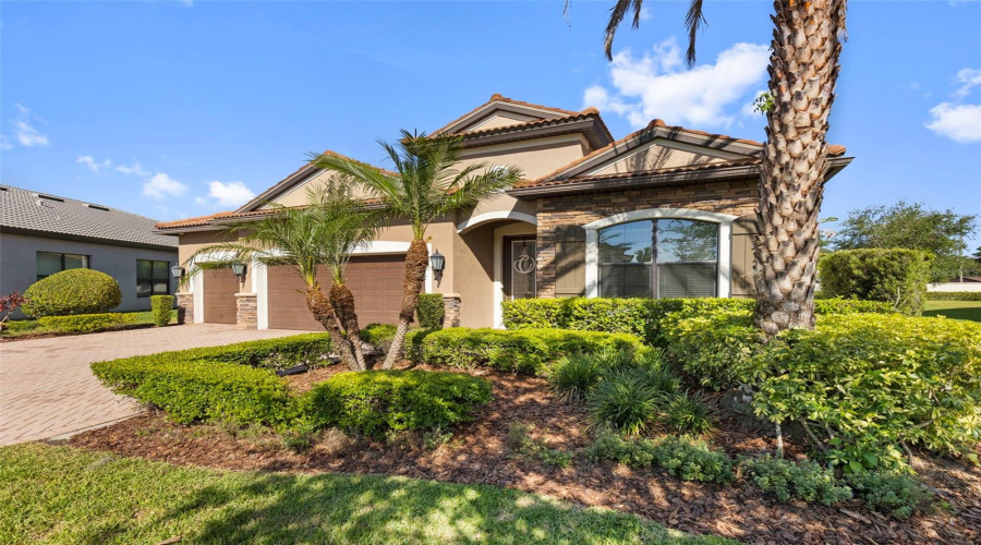 Tampa, Florida 33624, 4 Bedroom Bedrooms, ,3 Bathroombathrooms,Residential,For Sale,Lakecastle,0,Mfrtb8513935