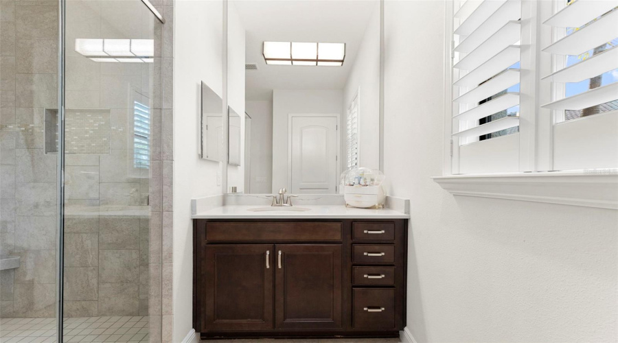 Tampa, Florida 33624, 4 Bedroom Bedrooms, ,3 Bathroombathrooms,Residential,For Sale,Lakecastle,0,Mfrtb8513935