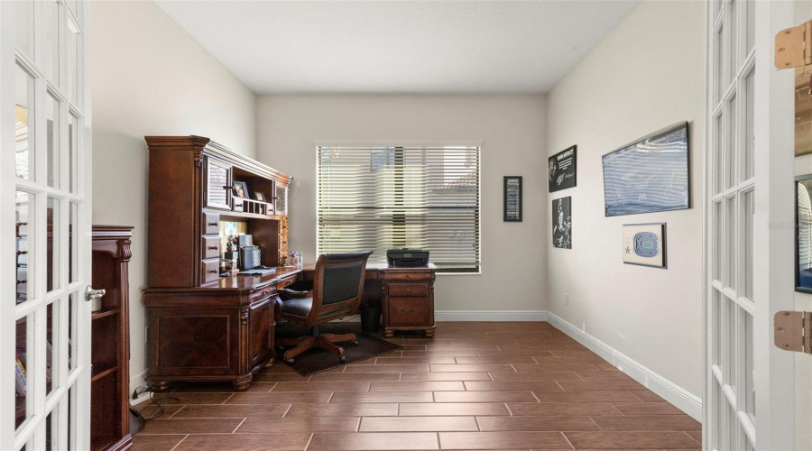 Tampa, Florida 33624, 4 Bedroom Bedrooms, ,3 Bathroombathrooms,Residential,For Sale,Lakecastle,0,Mfrtb8513935