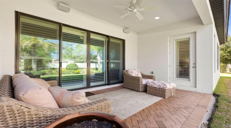 Tampa, Florida 33624, 4 Bedroom Bedrooms, ,3 Bathroombathrooms,Residential,For Sale,Lakecastle,0,Mfrtb8513935