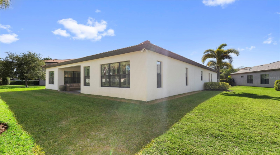Tampa, Florida 33624, 4 Bedroom Bedrooms, ,3 Bathroombathrooms,Residential,For Sale,Lakecastle,0,Mfrtb8513935