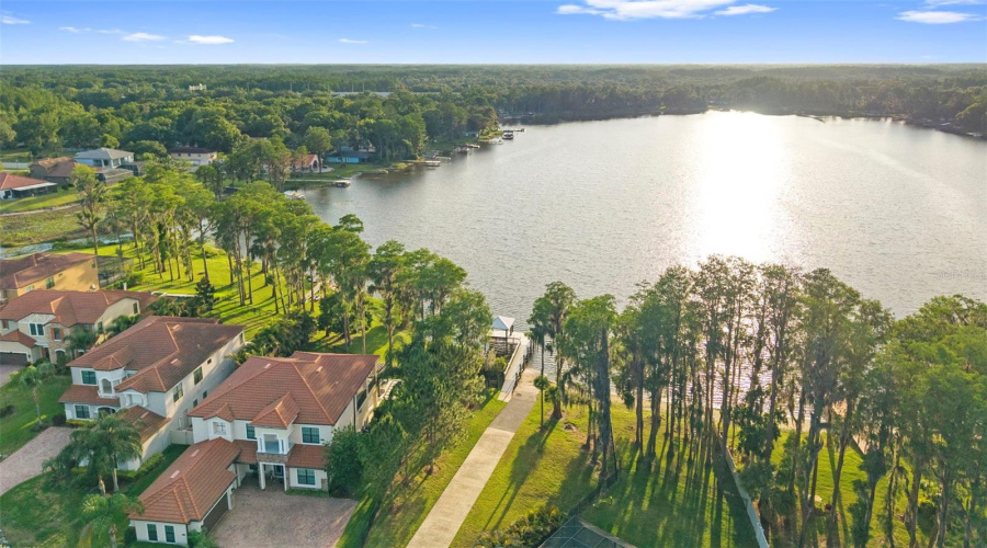 Tampa, Florida 33624, 4 Bedroom Bedrooms, ,3 Bathroombathrooms,Residential,For Sale,Lakecastle,0,Mfrtb8513935