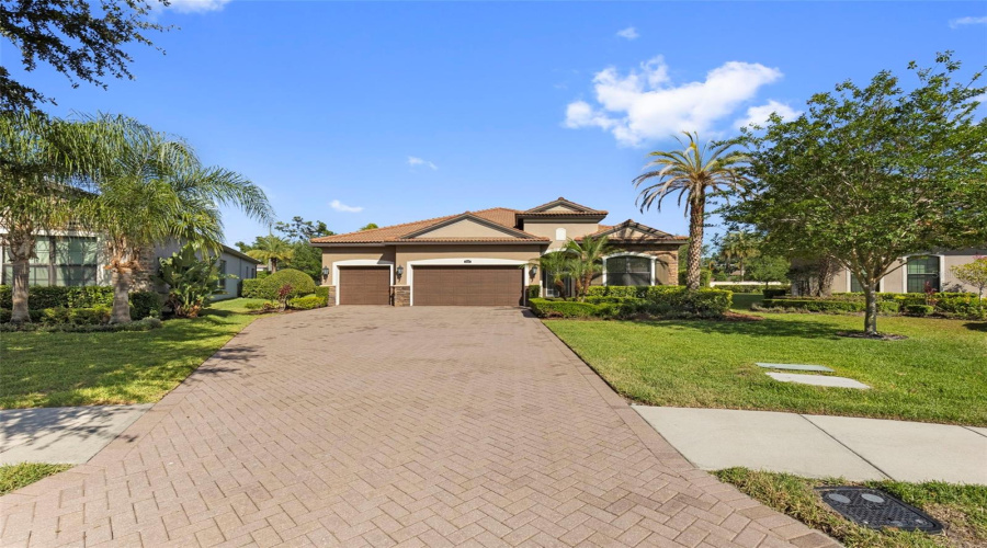 Tampa, Florida 33624, 4 Bedroom Bedrooms, ,3 Bathroombathrooms,Residential,For Sale,Lakecastle,0,Mfrtb8513935