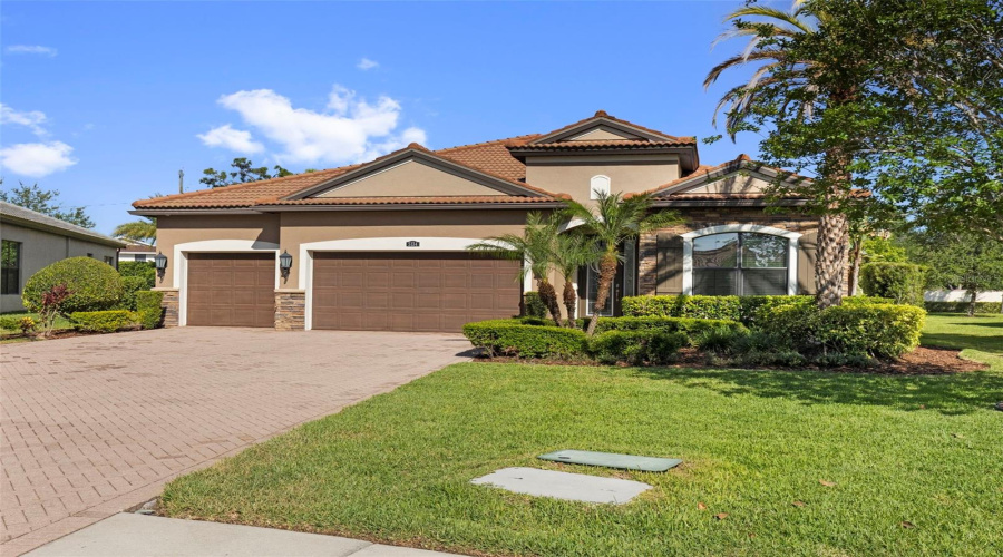 Tampa, Florida 33624, 4 Bedroom Bedrooms, ,3 Bathroombathrooms,Residential,For Sale,Lakecastle,0,Mfrtb8513935