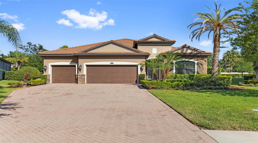 Tampa, Florida 33624, 4 Bedroom Bedrooms, ,3 Bathroombathrooms,Residential,For Sale,Lakecastle,0,Mfrtb8513935