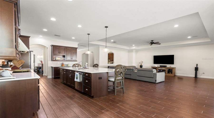 Tampa, Florida 33624, 4 Bedroom Bedrooms, ,3 Bathroombathrooms,Residential,For Sale,Lakecastle,0,Mfrtb8513935