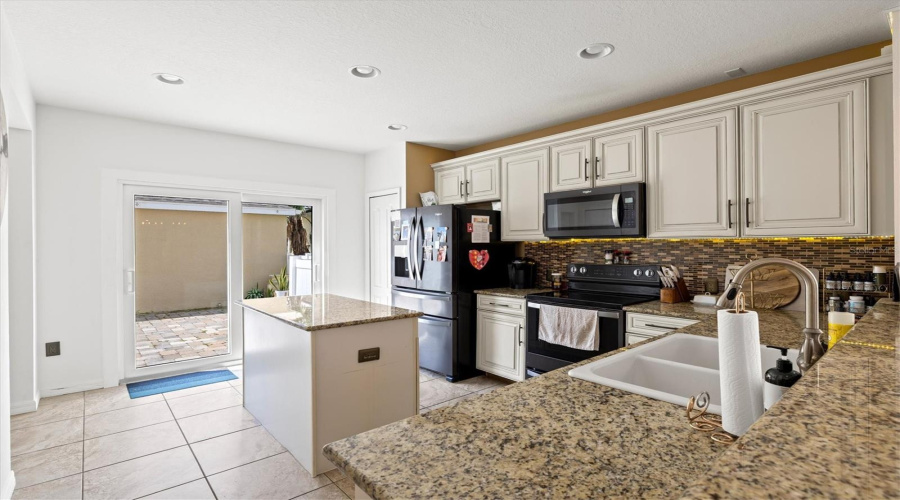 Venice, Florida 34293, 3 Bedroom Bedrooms, ,2 Bathroombathrooms,Residential,For Sale,Sagewood,0,Mfrn6145418