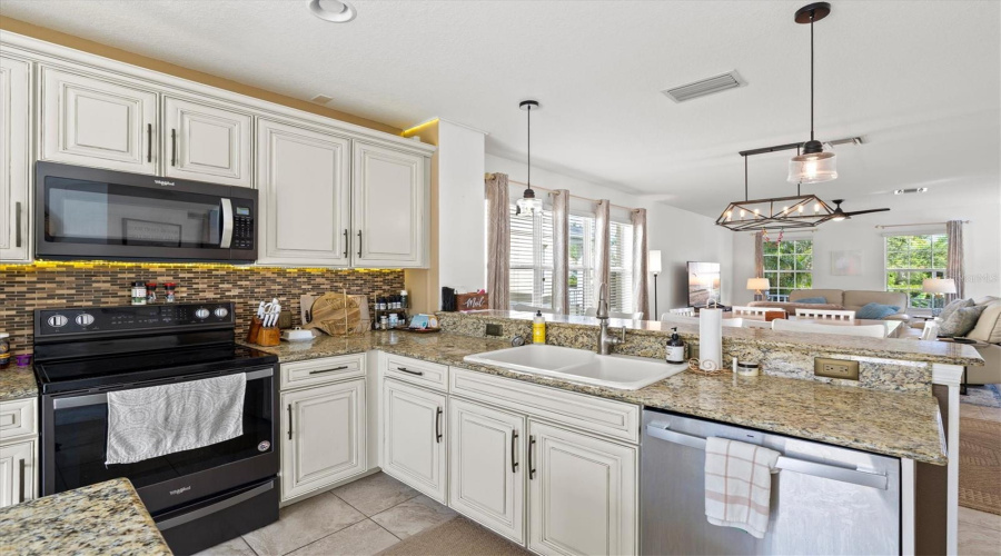 Venice, Florida 34293, 3 Bedroom Bedrooms, ,2 Bathroombathrooms,Residential,For Sale,Sagewood,0,Mfrn6145418