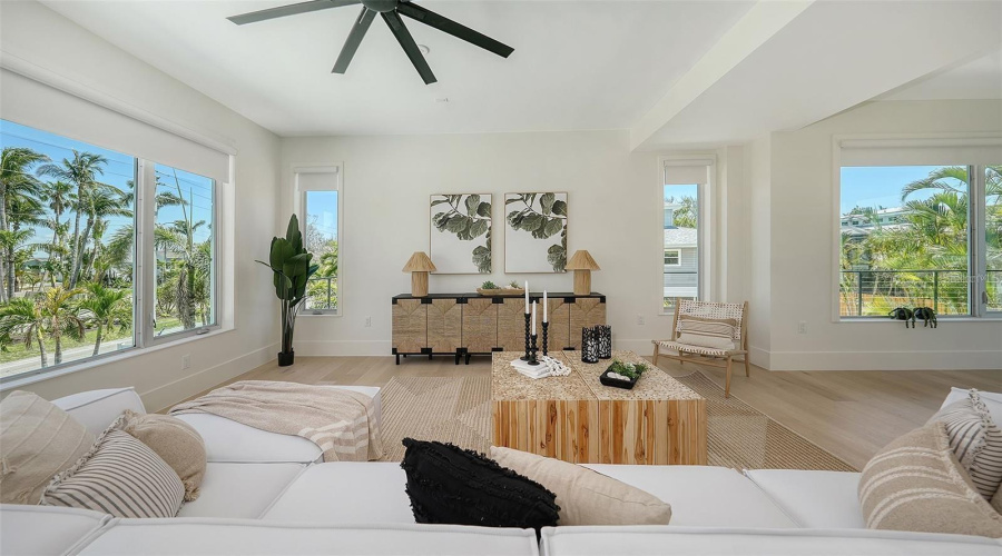 Sarasota, Florida 34242, 4 Bedroom Bedrooms, ,4 Bathroombathrooms,Residential,For Sale,Midnight Pass,0,Mfra4702119