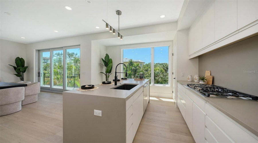 Sarasota, Florida 34242, 4 Bedroom Bedrooms, ,4 Bathroombathrooms,Residential,For Sale,Midnight Pass,0,Mfra4702119