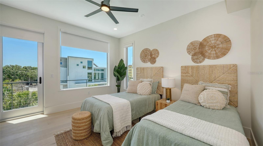 Sarasota, Florida 34242, 4 Bedroom Bedrooms, ,4 Bathroombathrooms,Residential,For Sale,Midnight Pass,0,Mfra4702119