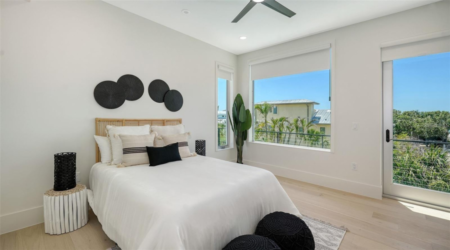 Sarasota, Florida 34242, 4 Bedroom Bedrooms, ,4 Bathroombathrooms,Residential,For Sale,Midnight Pass,0,Mfra4702119