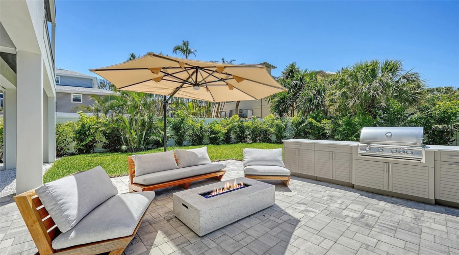 Sarasota, Florida 34242, 4 Bedroom Bedrooms, ,4 Bathroombathrooms,Residential,For Sale,Midnight Pass,0,Mfra4702119