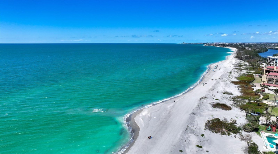 Sarasota, Florida 34242, 4 Bedroom Bedrooms, ,4 Bathroombathrooms,Residential,For Sale,Midnight Pass,0,Mfra4702119