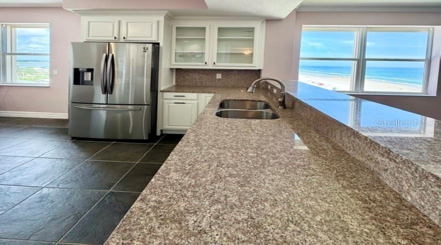 Large Breakfast Bar