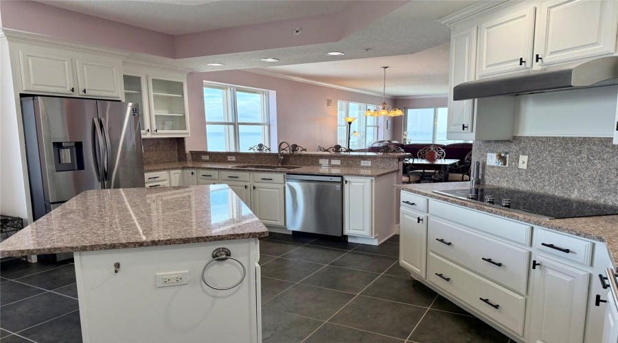 Daytona Beach, Florida 32118, 3 Bedroom Bedrooms, ,3 Bathroombathrooms,Residential,For Sale,Atlantic,0,Mfrv4944000