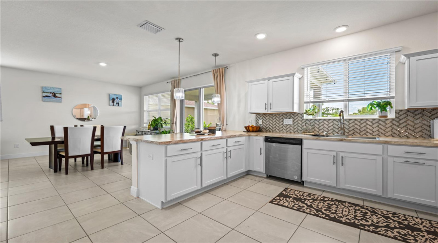 Parrish, Florida 34219, 3 Bedroom Bedrooms, ,2 Bathroombathrooms,Residential,For Sale,Gallatin,0,Mfra4698582