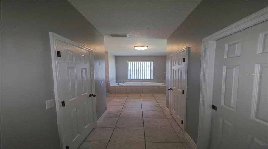 North Port, Florida 34286, 3 Bedroom Bedrooms, ,2 Bathroombathrooms,Residential,For Sale,Langsom,0,Mfrd6148318