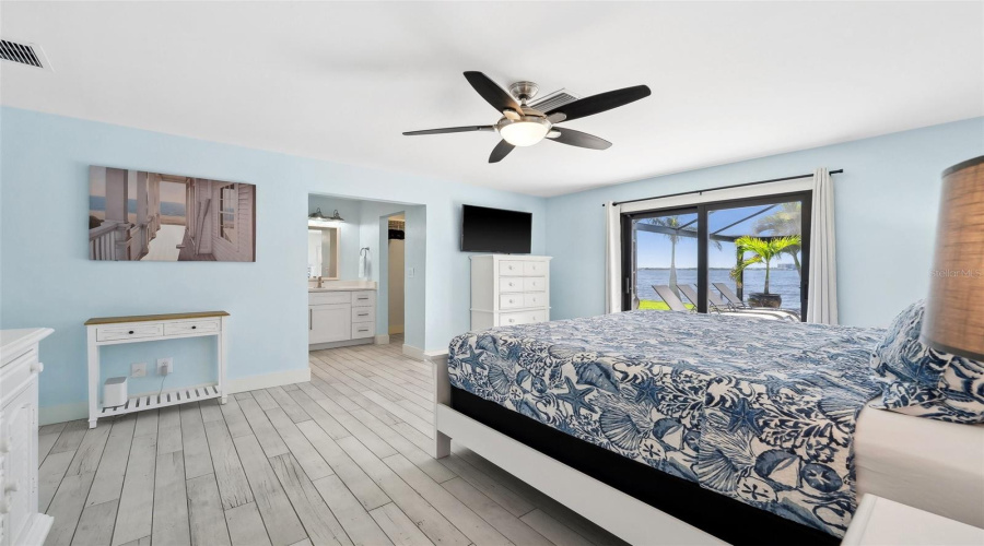 Master Suite With Master Bath And Walk In Closet