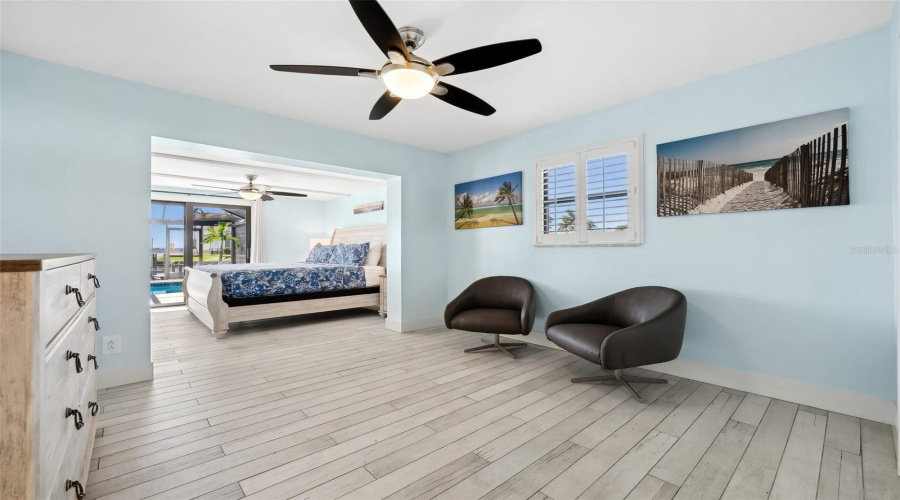 Sitting Area Attached To Bedroom 2