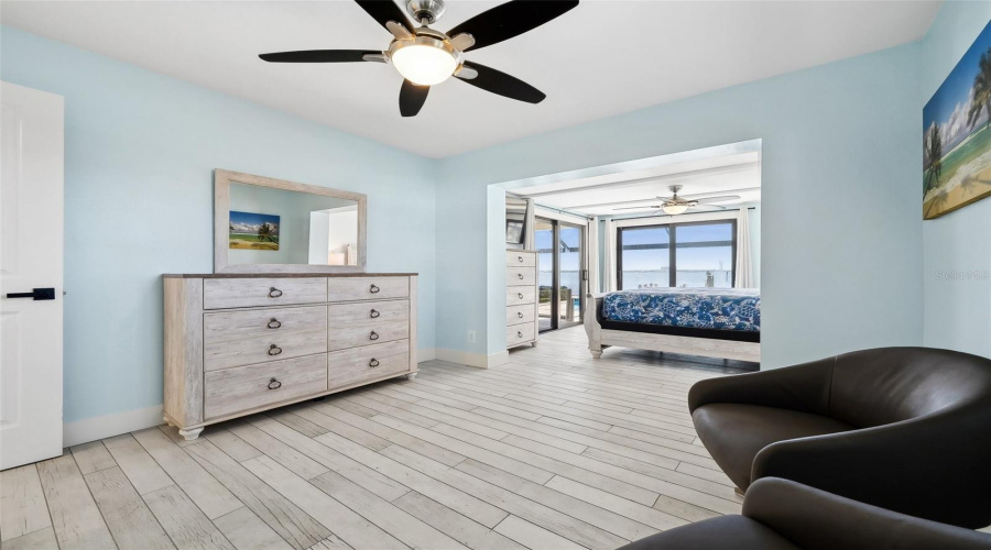 Large Sitting Area / Dressing Room In Bedroom 2