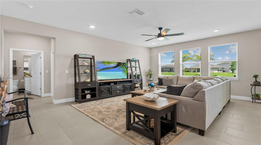 Bradenton, Florida 34211, 4 Bedroom Bedrooms, ,3 Bathroombathrooms,Residential,For Sale,Cantarina,0,Mfra4695722
