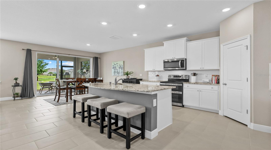 Bradenton, Florida 34211, 4 Bedroom Bedrooms, ,3 Bathroombathrooms,Residential,For Sale,Cantarina,0,Mfra4695722