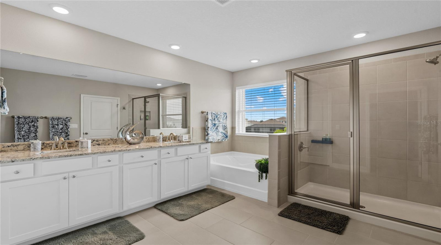 Bradenton, Florida 34211, 4 Bedroom Bedrooms, ,3 Bathroombathrooms,Residential,For Sale,Cantarina,0,Mfra4695722