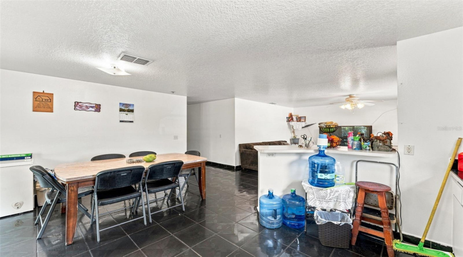 Plant City, Florida 33563, 3 Bedroom Bedrooms, ,2 Bathroombathrooms,Residential,For Sale,Bethune,0,Mfrtb8542908