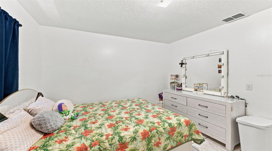 Plant City, Florida 33563, 3 Bedroom Bedrooms, ,2 Bathroombathrooms,Residential,For Sale,Bethune,0,Mfrtb8542908