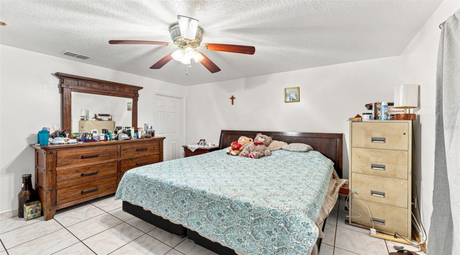 Plant City, Florida 33563, 3 Bedroom Bedrooms, ,2 Bathroombathrooms,Residential,For Sale,Bethune,0,Mfrtb8542908