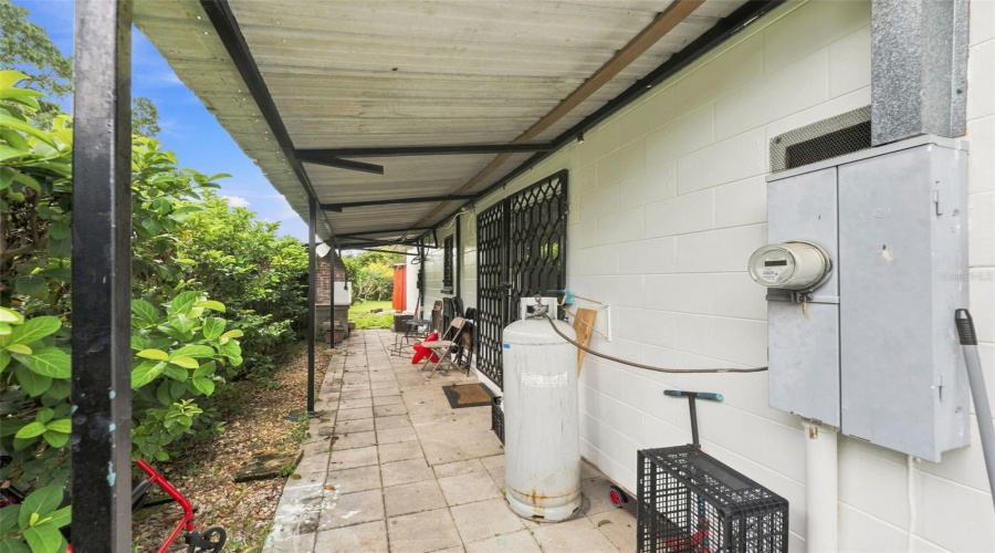 Plant City, Florida 33563, 3 Bedroom Bedrooms, ,2 Bathroombathrooms,Residential,For Sale,Bethune,0,Mfrtb8542908