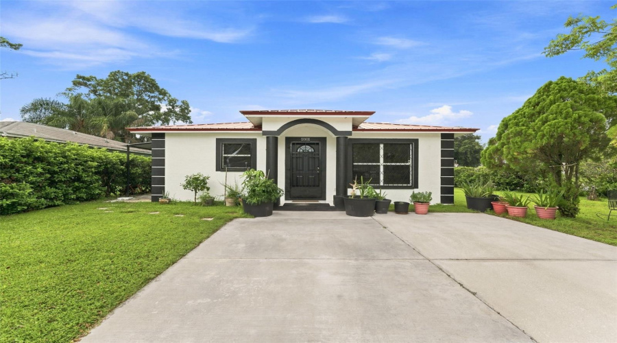 Plant City, Florida 33563, 3 Bedroom Bedrooms, ,2 Bathroombathrooms,Residential,For Sale,Bethune,0,Mfrtb8542908