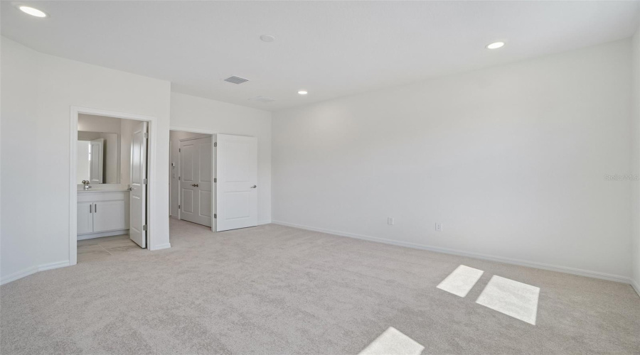 Brandon, Florida 33511, 3 Bedroom Bedrooms, ,2 Bathroombathrooms,Residential,For Sale,Silver Stream,0,Mfrtb8516123