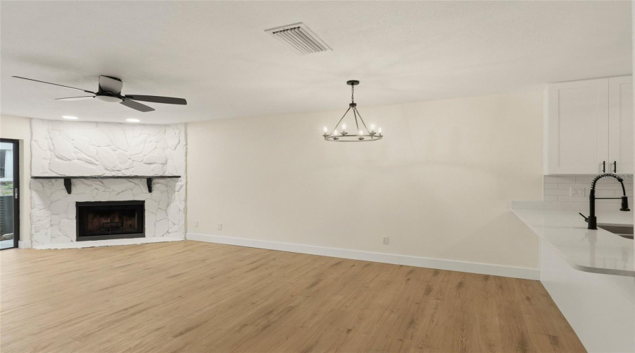 Palm Harbor, Florida 34684, 2 Bedroom Bedrooms, ,2 Bathroombathrooms,Residential,For Sale,Somerset,0,Mfrtb8515153