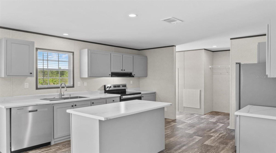 Crystal River, Florida 34428, 4 Bedroom Bedrooms, ,2 Bathroombathrooms,Residential,For Sale,Carousel,0,Mfrp4939392