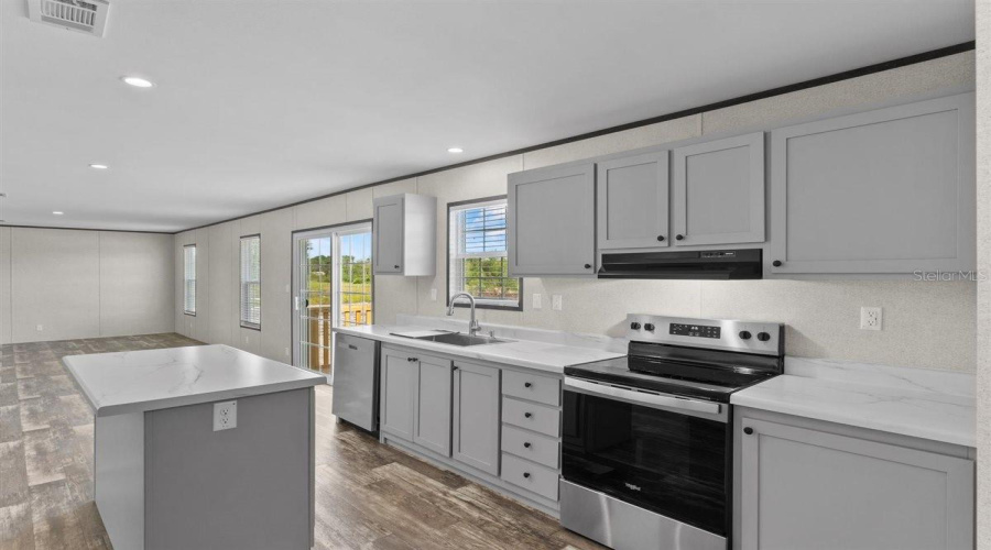 Crystal River, Florida 34428, 4 Bedroom Bedrooms, ,2 Bathroombathrooms,Residential,For Sale,Carousel,0,Mfrp4939392