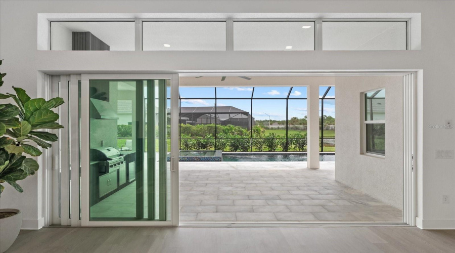 Lanai Door W/Transom Windows