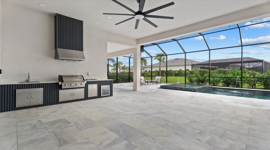 Outdoor Kitchen