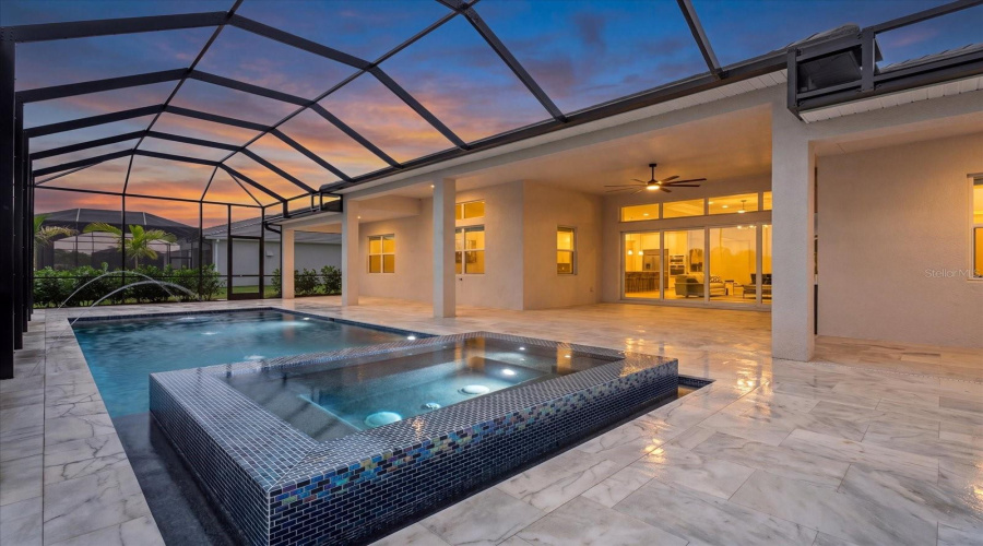Spa &Amp;Pool Twilight